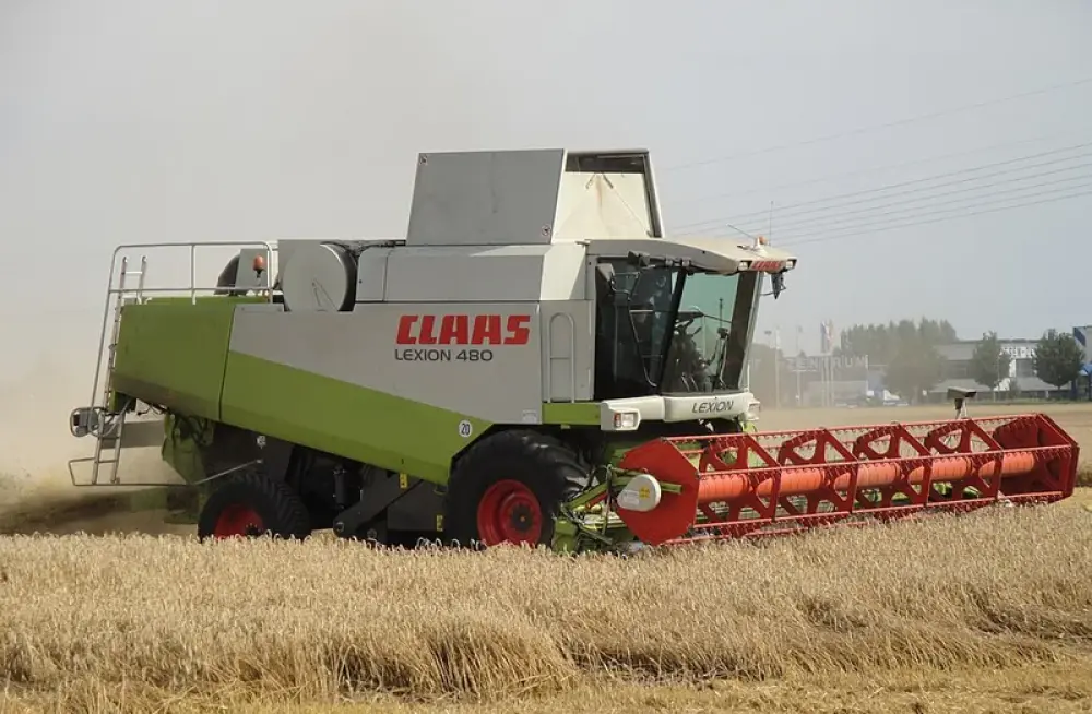 Tractor TS-904